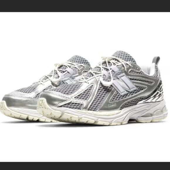 NWOB The Basement x New Balance 1906R Women's 7.5 Grey Silver Collab Metallic - Picture 9 of 9